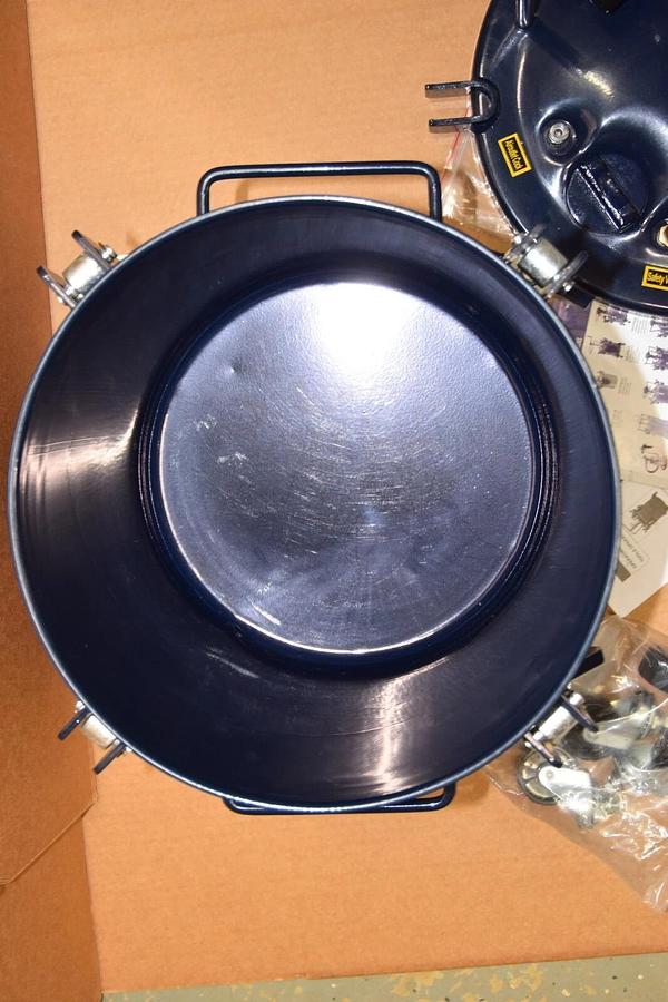 (NEW) TCP GLOBAL 8363H 20L / 5Gal Hand Mixing Paint Pressure Tank