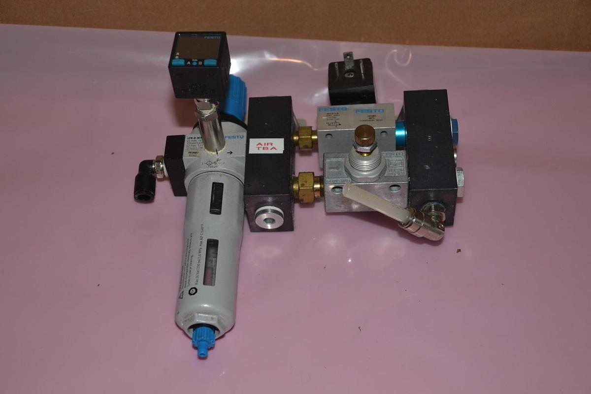 Used FESTO REGULATOR 162687 LFR-D-MINI MC-2-1/8 101281 0071 1330079196 230 PSI