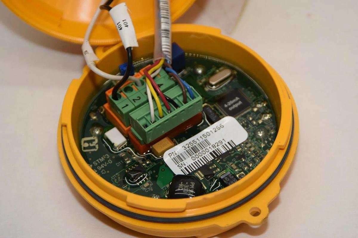 Used GF SIGNET 32551P012-S6 Magmeter Flow Sensor MCPV8T005F 1-1/4"- 1/2" Tee Fitting