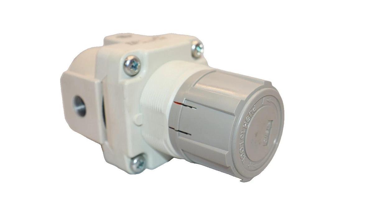 (NEW) SMC AR40-N02-Z-A , AR40N02ZA 7-100psi Regulator Module