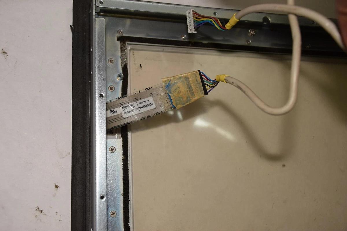 Used Allen Bradley VersaView 1200P touch screen glass RES-12.1-pl8 95419 B for 6181P