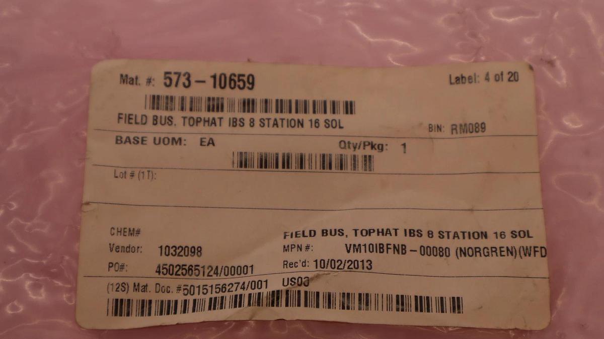 Norgren VM10IBFNB00080 , VM10IBFNB-00080 Tophat Base for 8 Stat. Sol Valve (New)