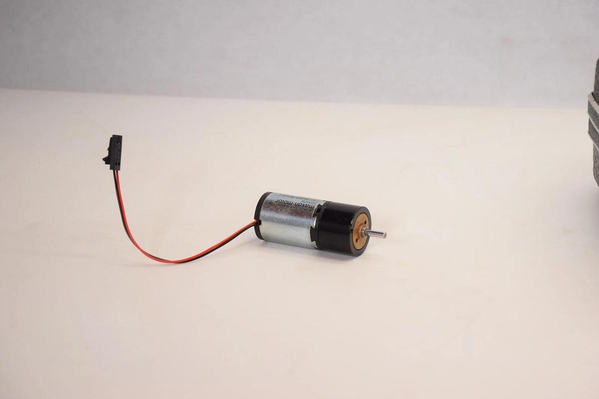 (NEW) MAXON MOTOR 503428 , 730136.901 Rev D Motor