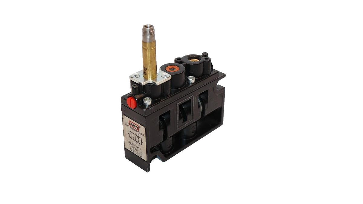 ARO A222SS-12O-A Solenoid Valve *No Coil* (New)