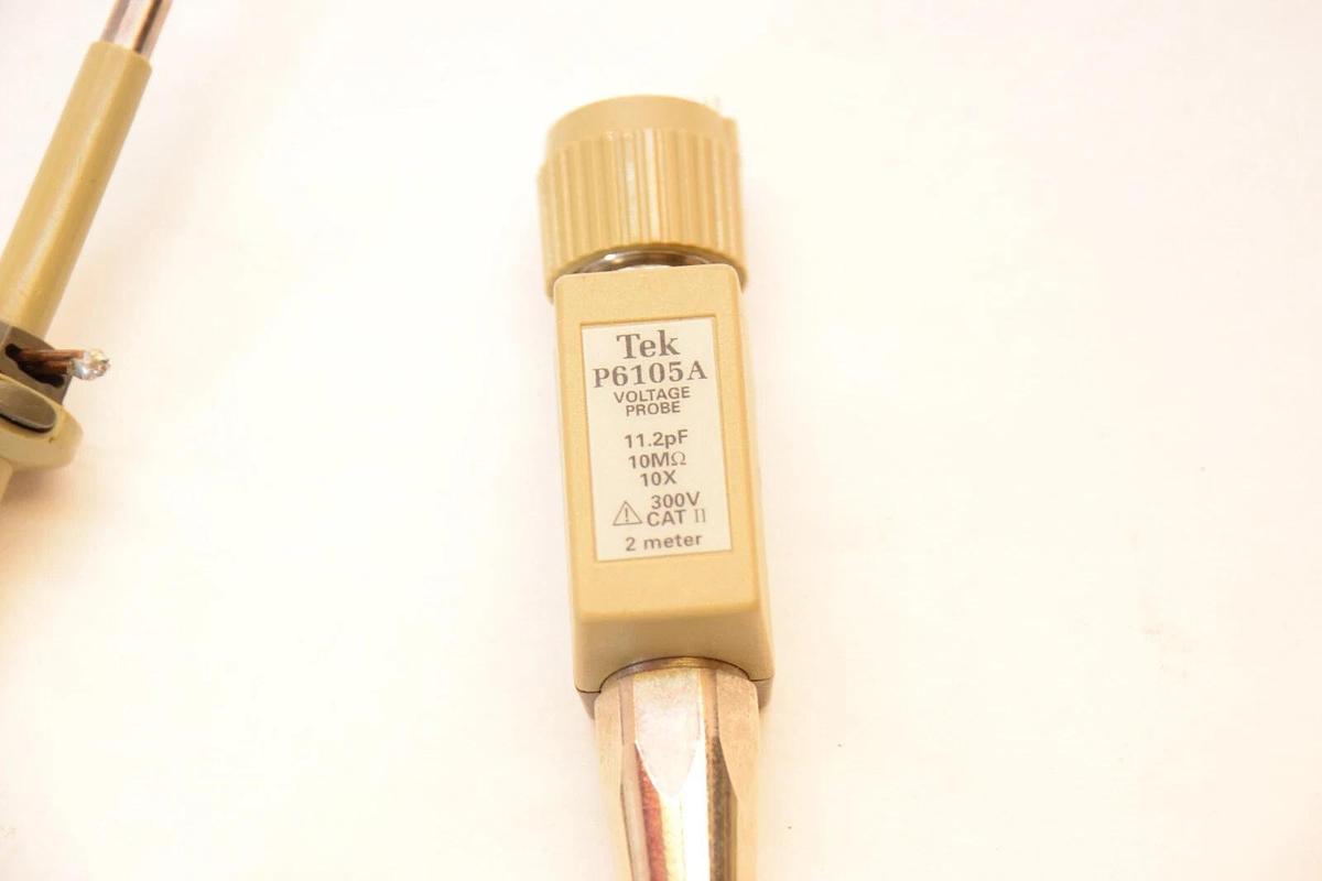 Used TEK P6105A 10MΩ 11.2pF 10x 300V Voltage Probe