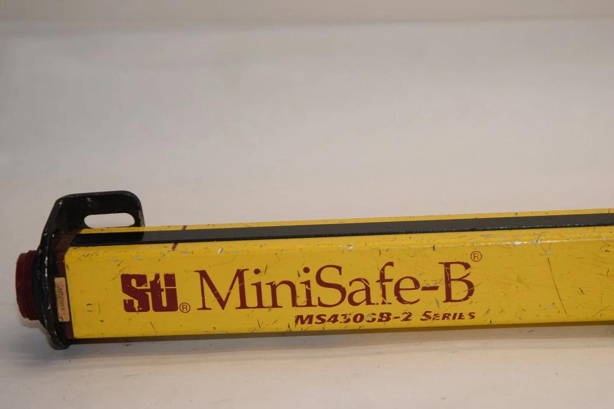 Used STI MS4324B-2 Range 30' MiniSafe 24" Receiver Light Curtain