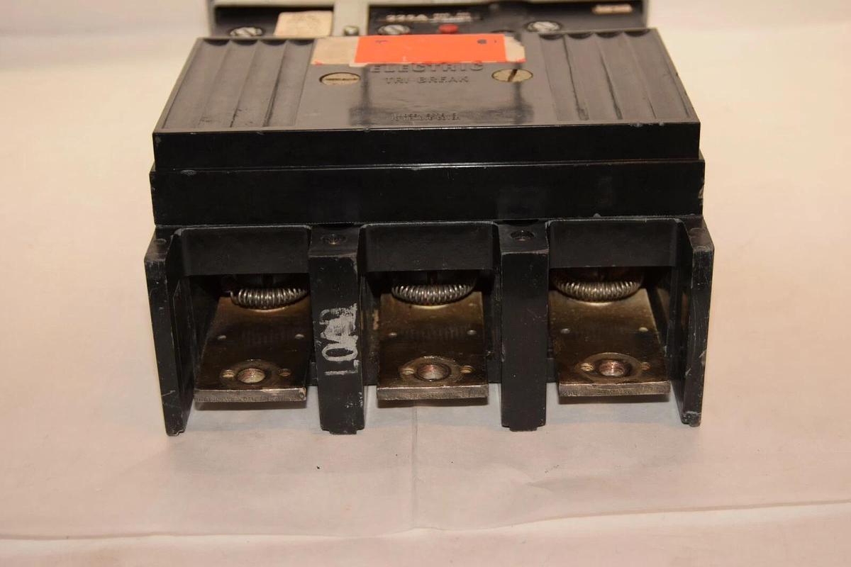Used GE GENERAL ELECTRIC TB43F TB 43F 225A 675-2250A Adj 3P Tri-Break Breaker