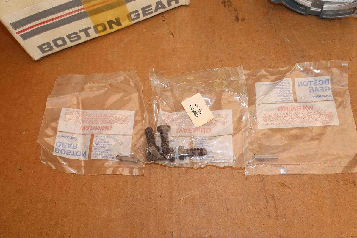 Boston Gear Box Speed Reducer F713-40-B5-H F71340B5H Ratio 40 LV (NEW)