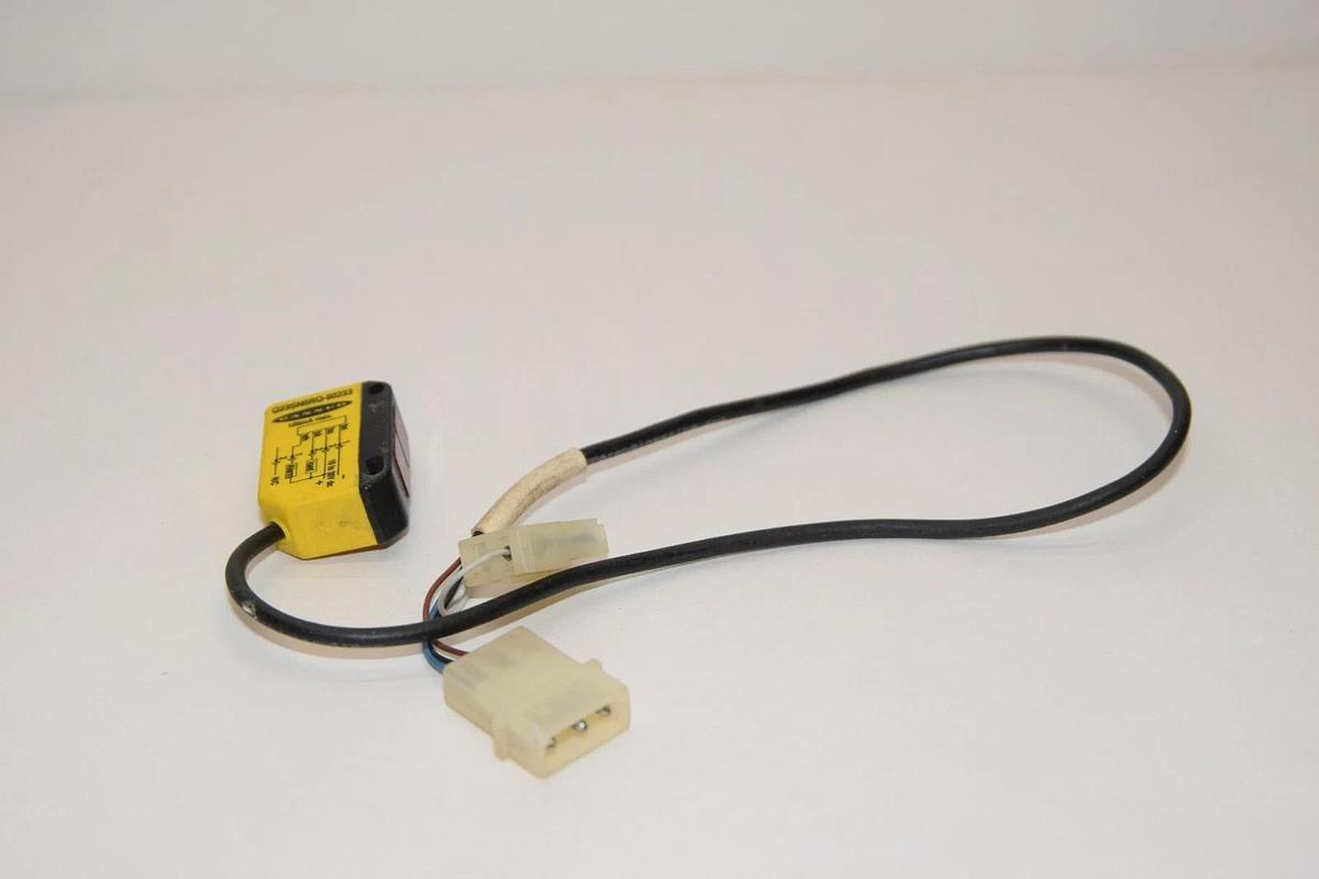Used BANNER Q23SN6RQ-60233 150mA 10-30Vdc Sensor