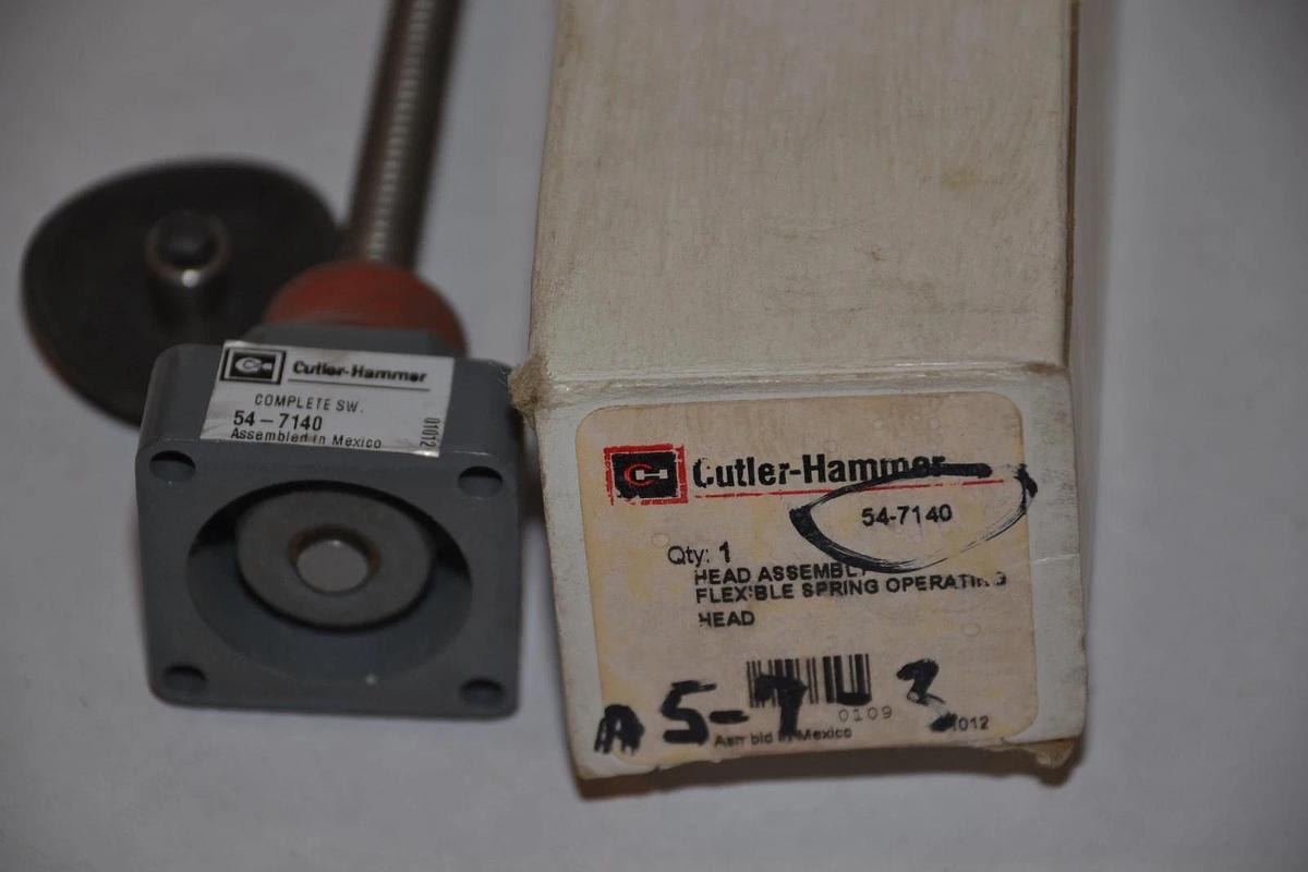 Cutler Hammer 54-7140 Head Assembly Flexible Spring Operating Head  NEW