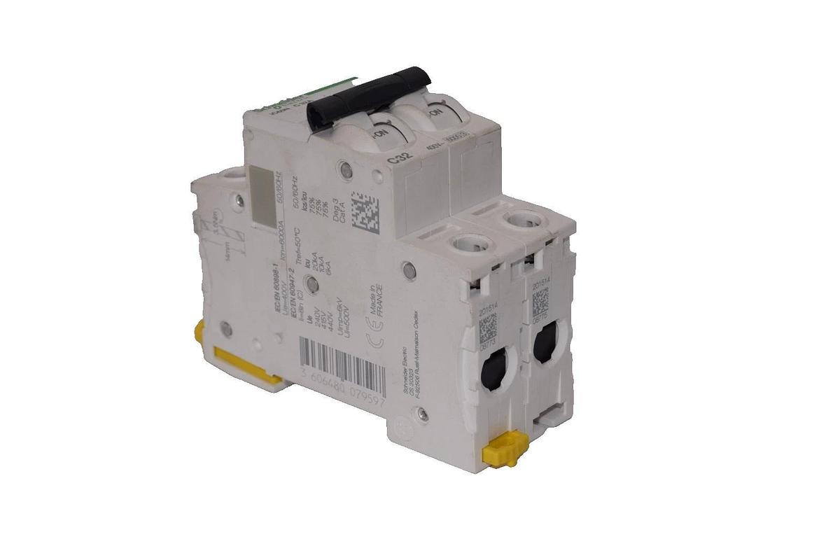 Used SCHNEIDER ELECTIRC iC60N C 32A iC60NC32A 2 pol 2P 400V Miniature Circuit Breaker