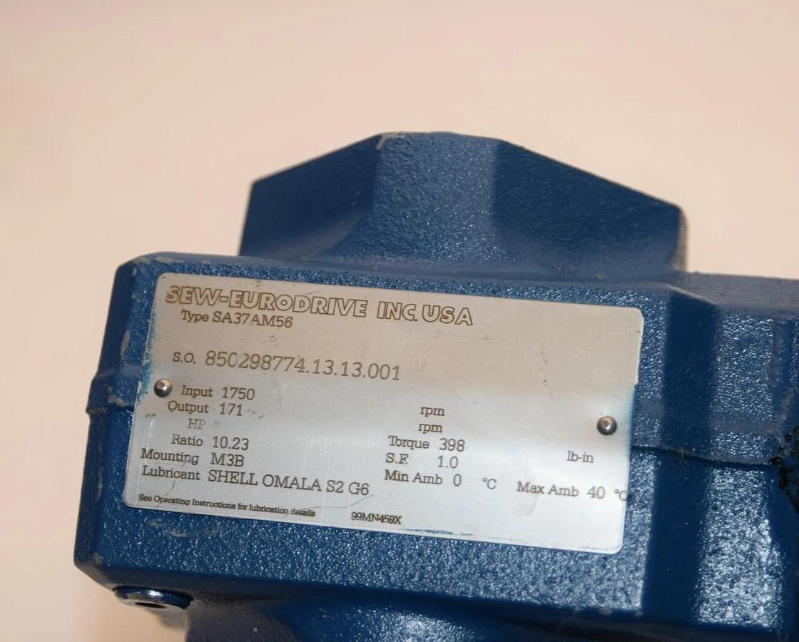 New) SEW-EURODRIVE SA37AM56 torque 398, 10.23:1 RATIO motor Gearbox  3/4" bore