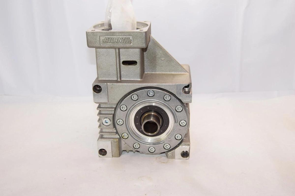 Used ATLANTA 58 84 509 635kw 4000U/min Gear Reducer *Chipped*