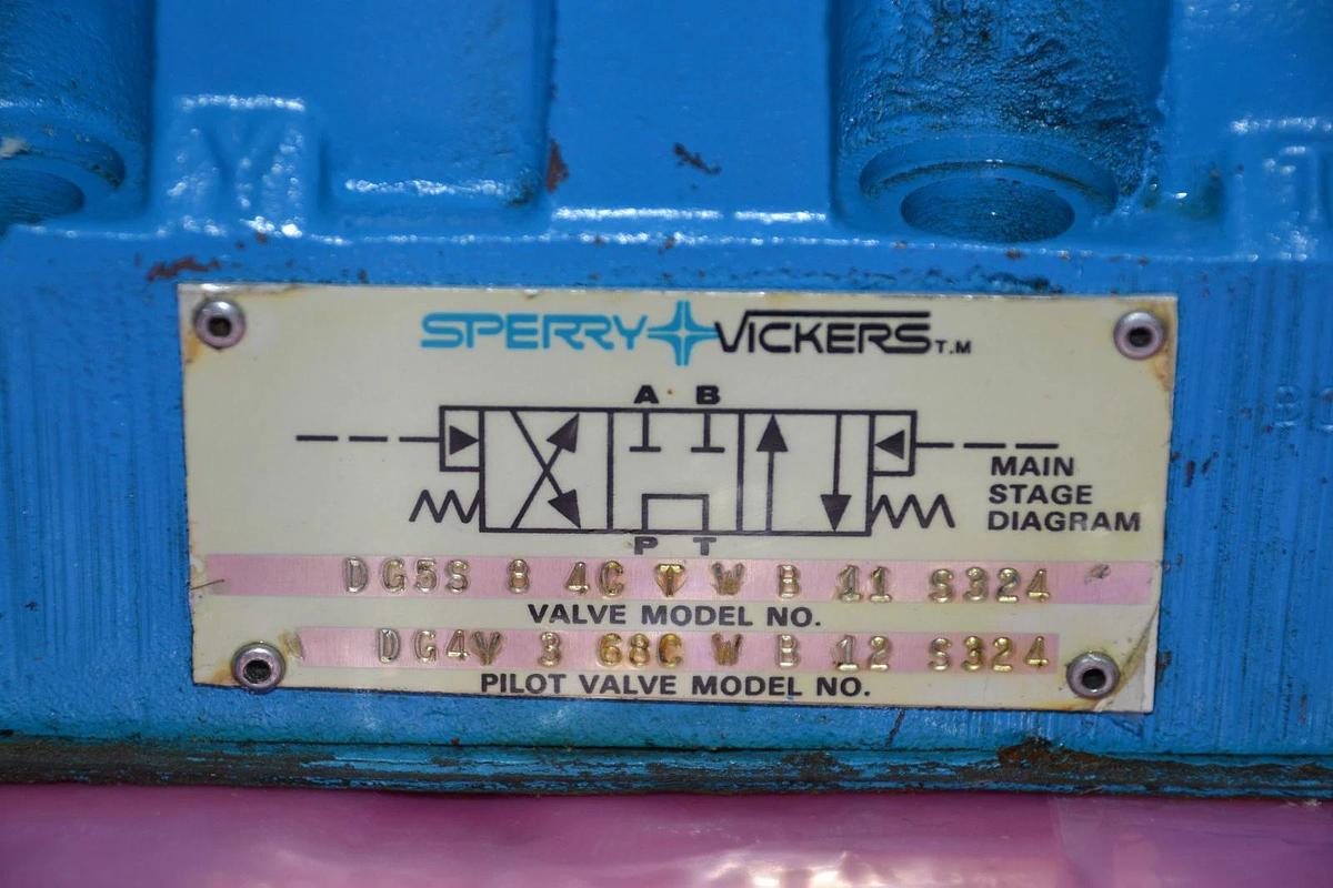 VICKERS DIRECTIONAL CONTROL VALVE DG5S84CTWB11S324 DG5S 8 4C T W B 11 S324 NEW