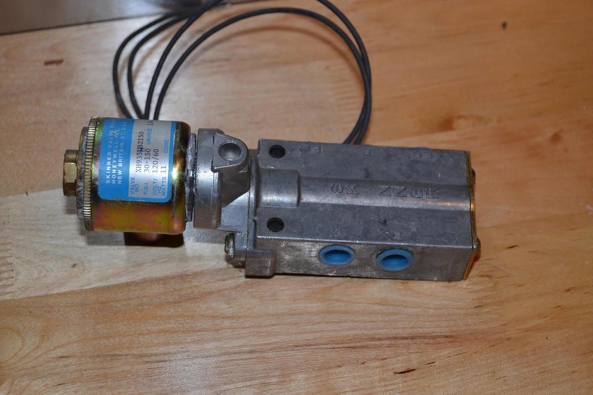 SKINNER XH935HB2150  XH935HB2150 30-150 psi 120 v Valve
