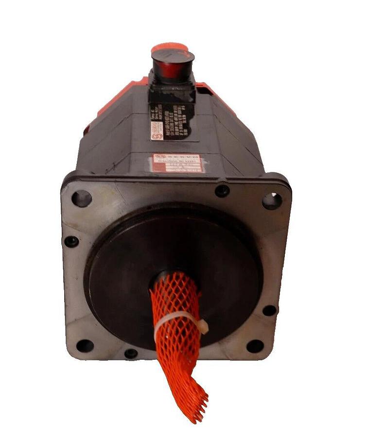 GE FANUC A06B-0143-B075 #7008 3000rpm 3PH 2.8kW AC Servo Motor REFURB