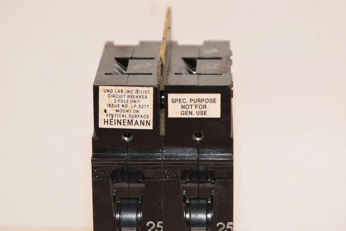 (NEW) HEINEMANN CD5-Z431-1 25A 25 Amp 2P 50/60 Hz 240V Circuit Breaker