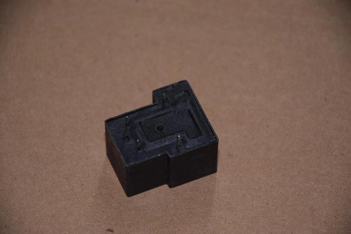 Used ZETTLER AZ2150-1A-48D AZ21501A48D 30A/240VAC 30A/125VAC RELAY