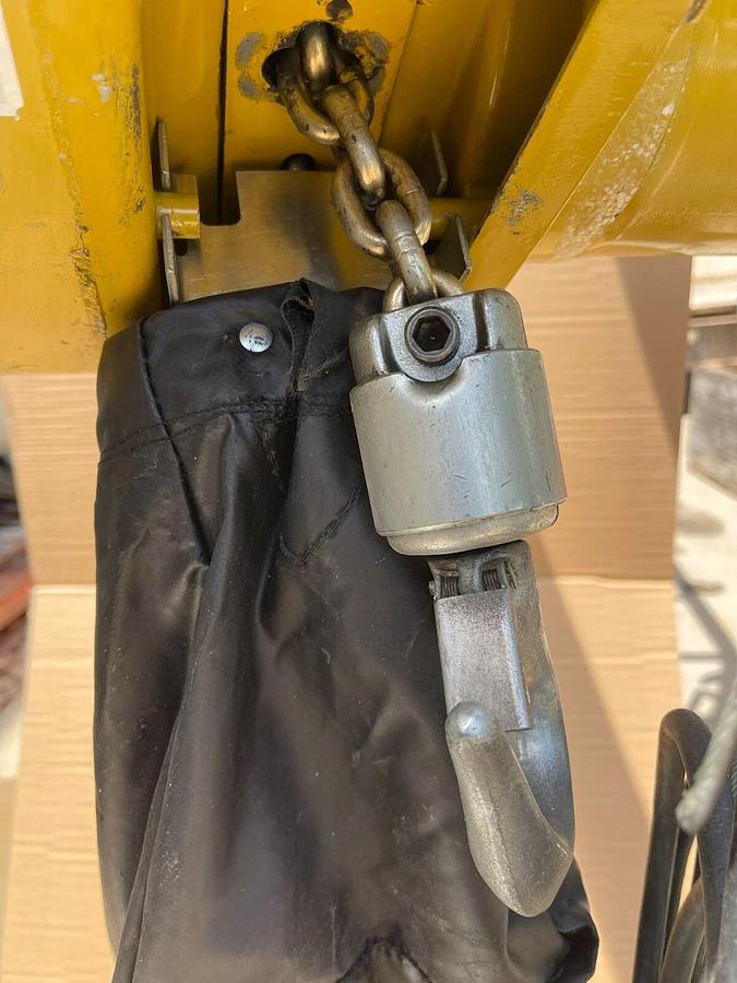 Used Yale 1 Ton 2000lb Chain Hoist KEL1-10LG15S1 KEL110LG15S1 575v 3ph w trolley KEL1