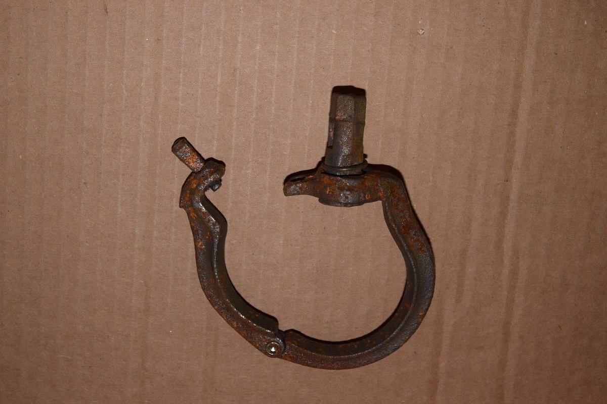 (NEW - Lot of 43) ANVIL 0500011564 Adj. Split Swivel Ring 2" Pipe 3/8" Rod