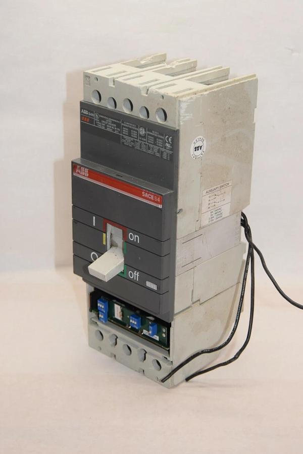 Used ABB 122160027-001 S4N250BESA1S8 3P 250A Circuit Breaker  *Sold As Is*