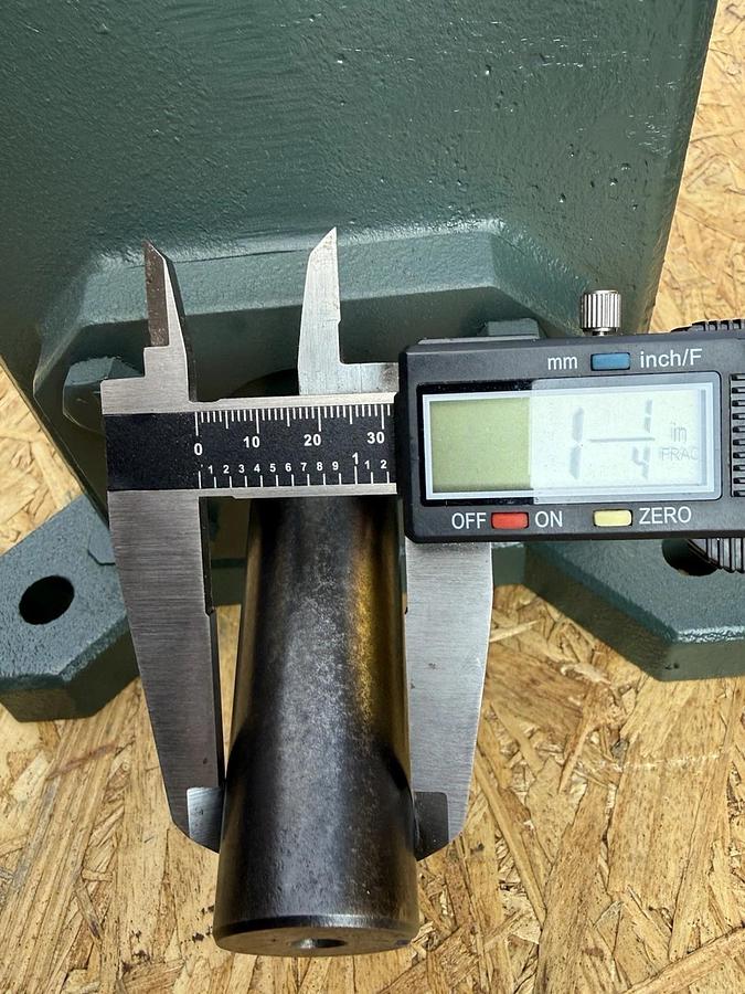 Refurbished Grove Gear Flexaline U242-1 Worm Gearbox 25:1 Speed Reducer 6.24HP 1-1/4" 1-7/8"