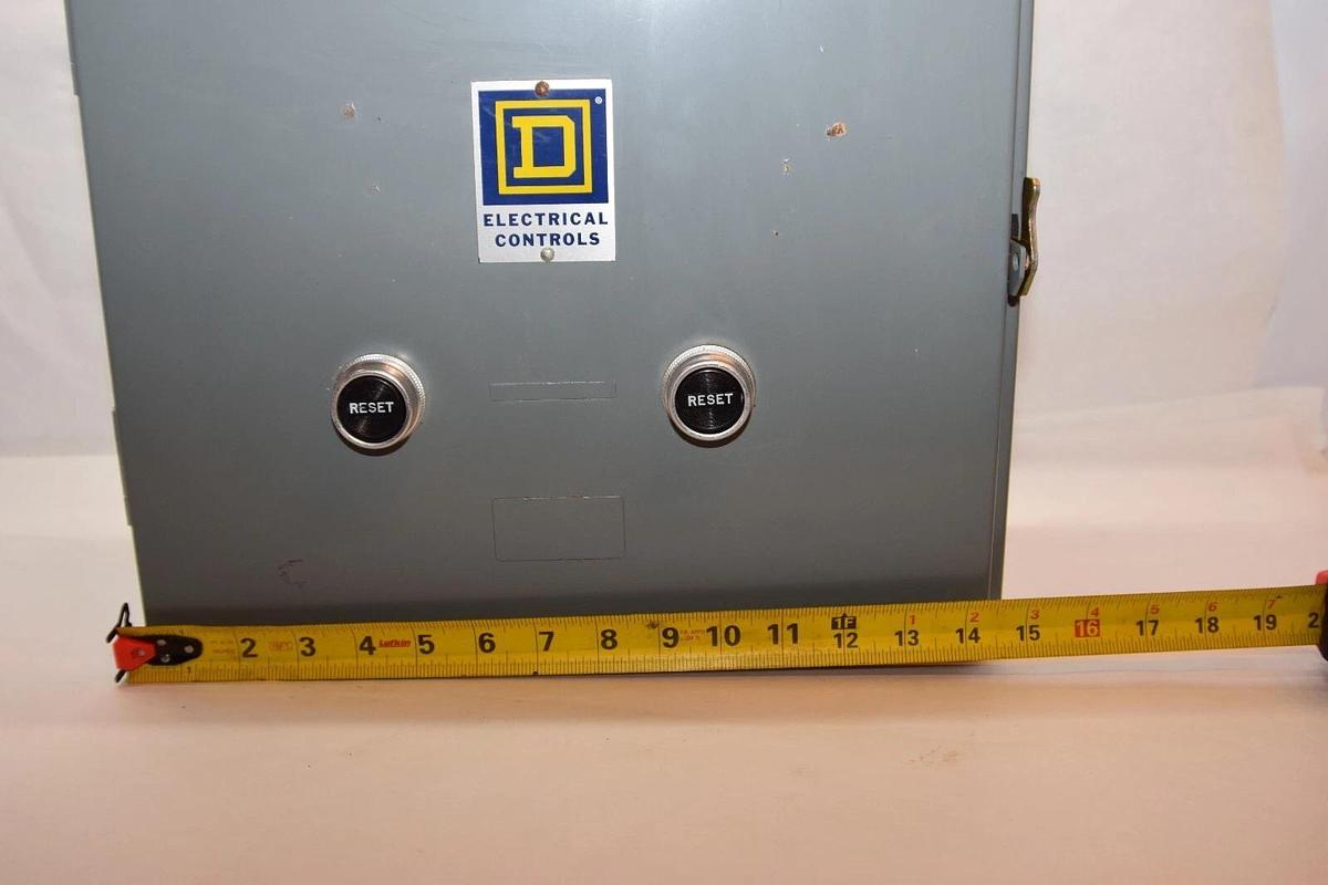 Used SQUARE D 8810 SDG-2 Enclosure w/ Reversing Contactor Size 2 8810 SD0-2  220/240v