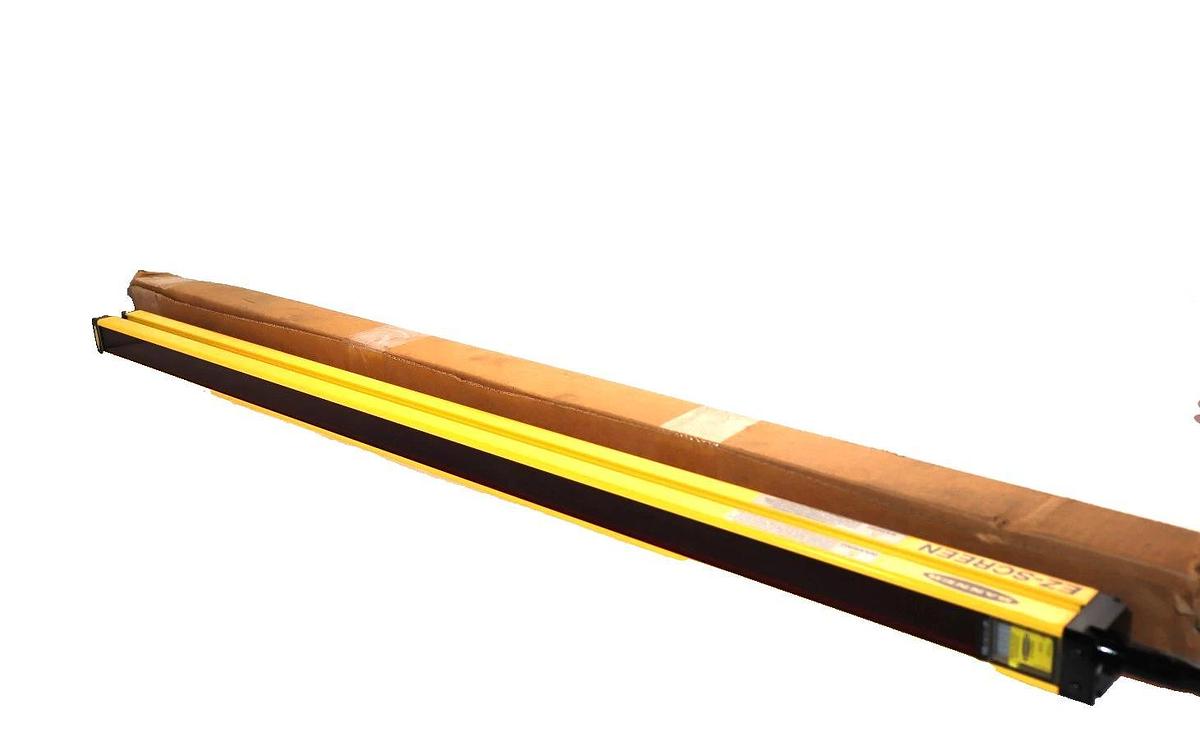 Banner SLSR14-900Q8 EZ-Screen Receiver Safety Light Curtain (New)