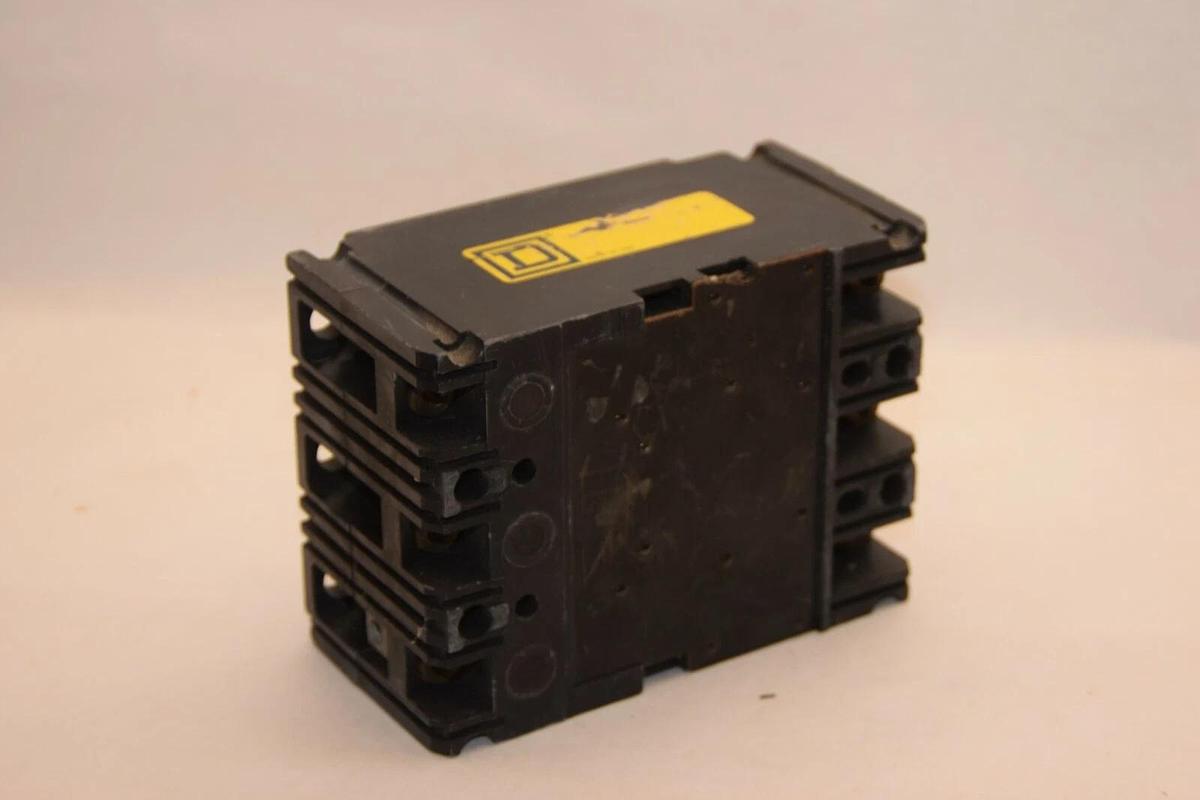 SQUARE D FAP3600311M 3A 3 Amp 3 A 600Vac 3P Mag-Gard Circuit Breaker