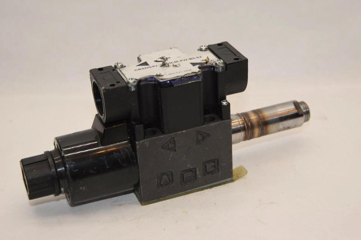 (NEW) CRS DG4V-3S-2N-M-FW-B5-6X CRSDG4V-3S-2N-M-FW-B5-6X Valve *Missing Coil*