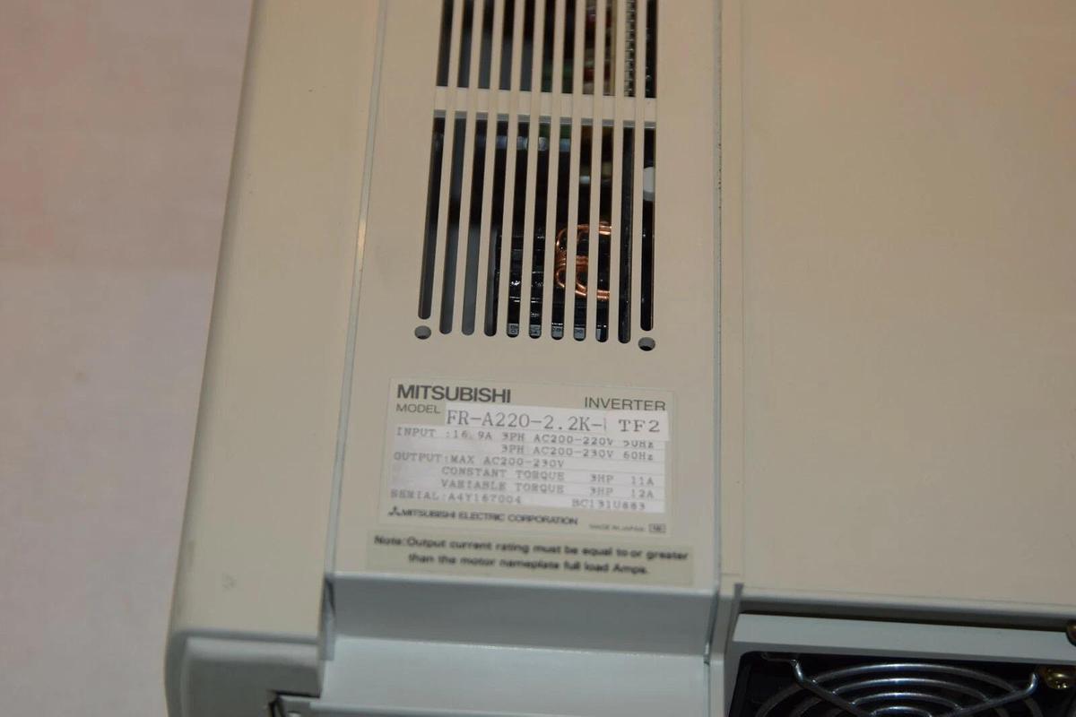 Used MITSUBISHI FR-A220-2.2K-TF2 FRA2202.2KTF2 FERQROL-A200 INVERTER AC VS DRIVE