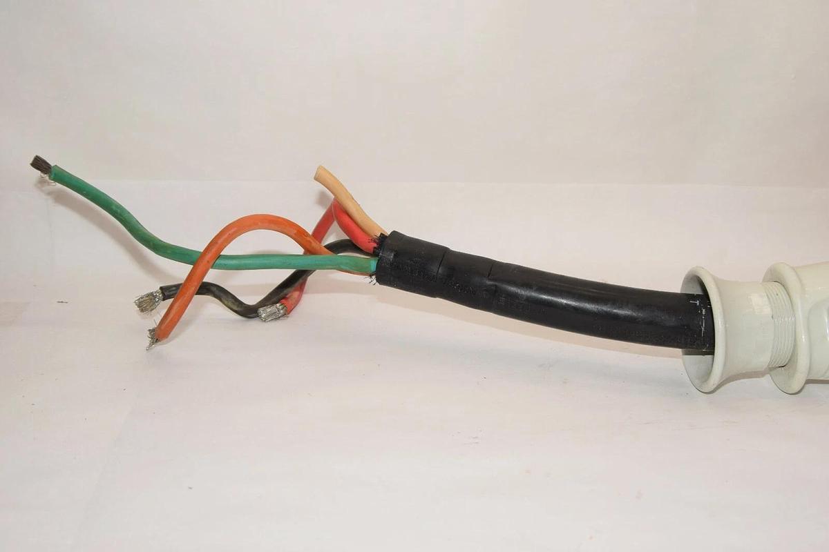 Used WALTHER 361 63A-6h 63A 400V Female Plug Receptacle