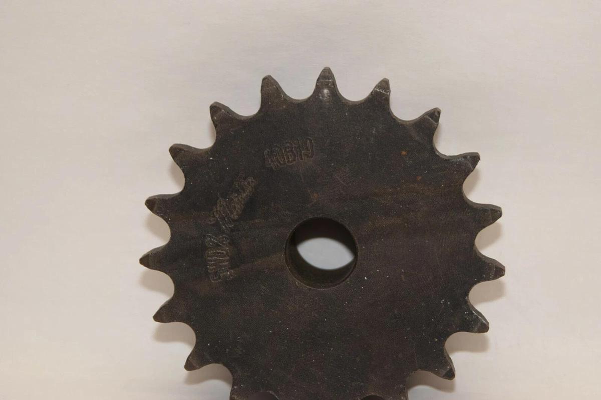 (NEW) MARTIN 40B19 5/8" Bore 19 Teeth Sprocket