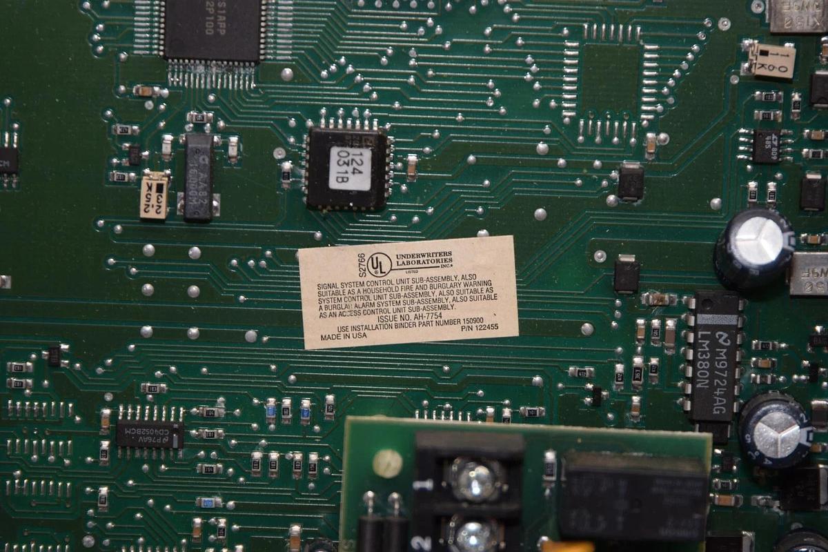 Used SILENT KNIGHT 204820K 122455 Security System Module Board