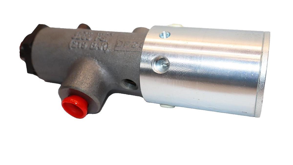 (NEW) GRACO C02078 3200psi 219 Bar Double Action Metering Valve