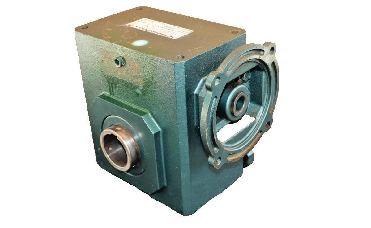 Speedtronics Gear Box Speed Reducer SPFHMQ230-15-2-1 15:1 (Cracked Flange)