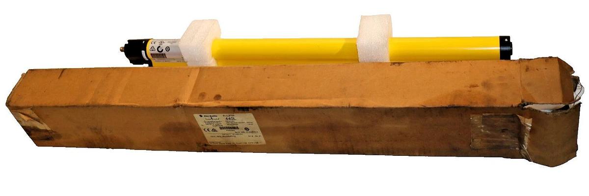 Allen Bradley Guardmaster Safety Light Curtain RECEIVER 440L-R4J0640YD (New)
