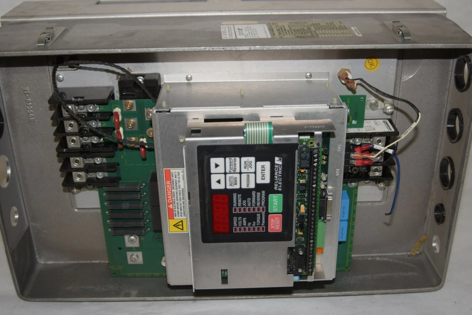 Used RELIANCE ELECTRIC GV3000/SE 25V4160 25HP AC Drive 380-460V 25 HP