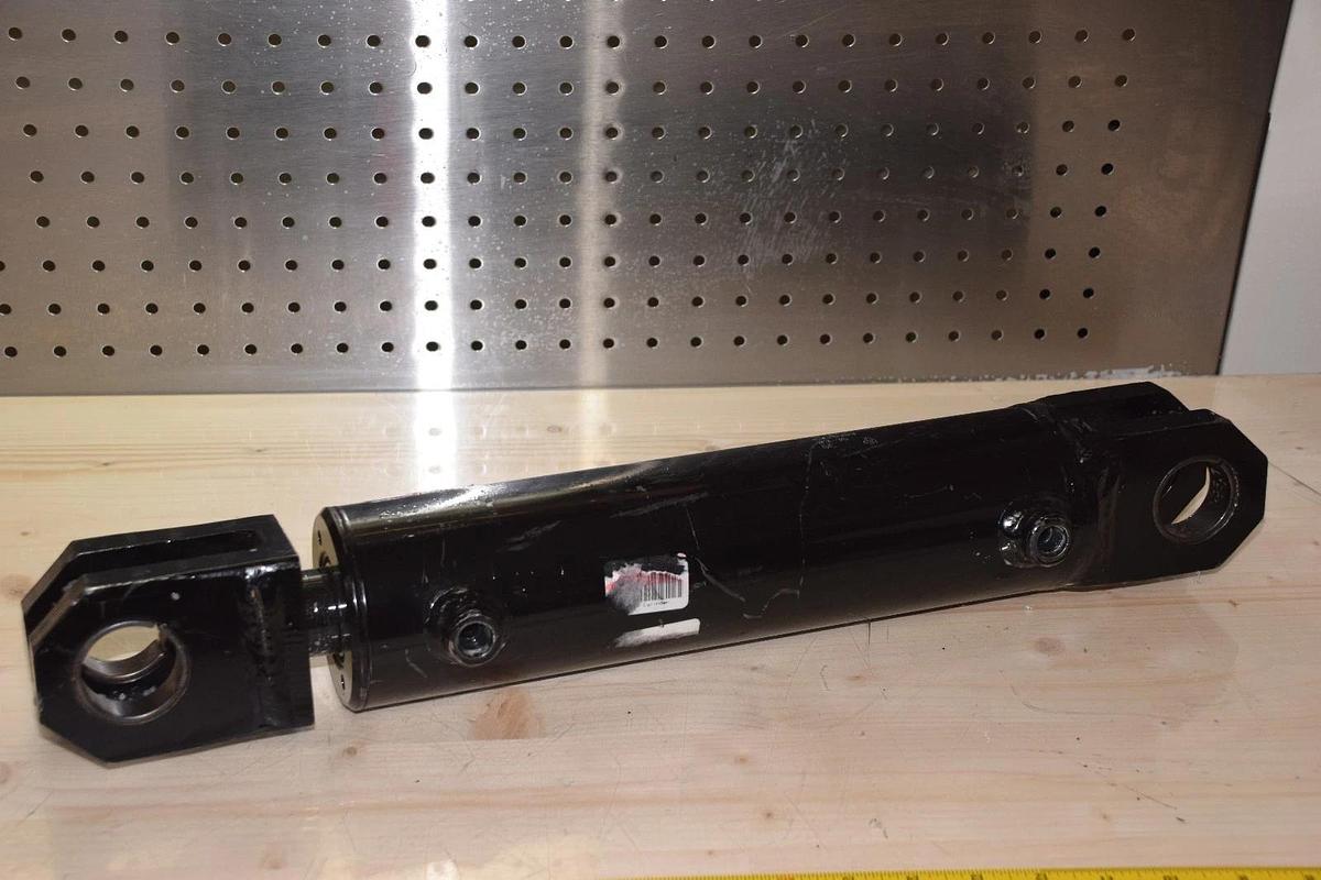 Hydraulic Cylinder 242805-2-48 9035193 G28203551 22" L  12" stroke  1-1/2" rod