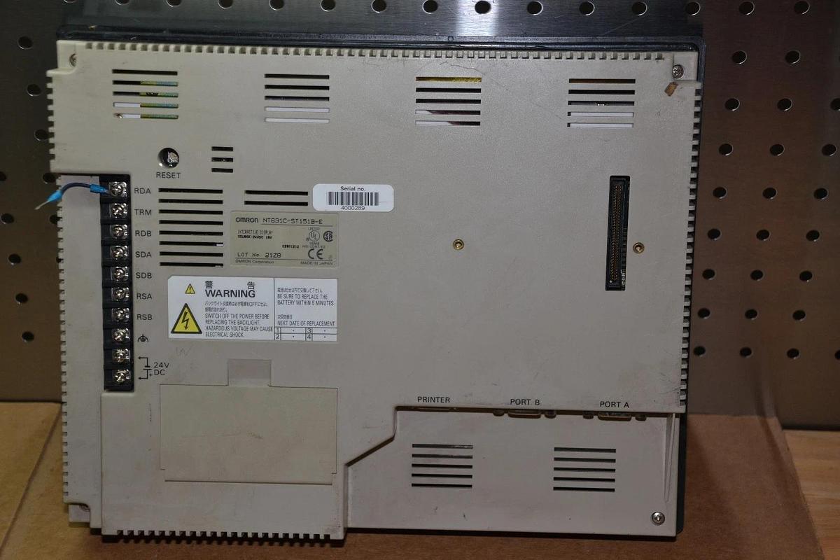 Used OMRON NT631C-ST151B-E  NT631CST151BE Interactive display 24v