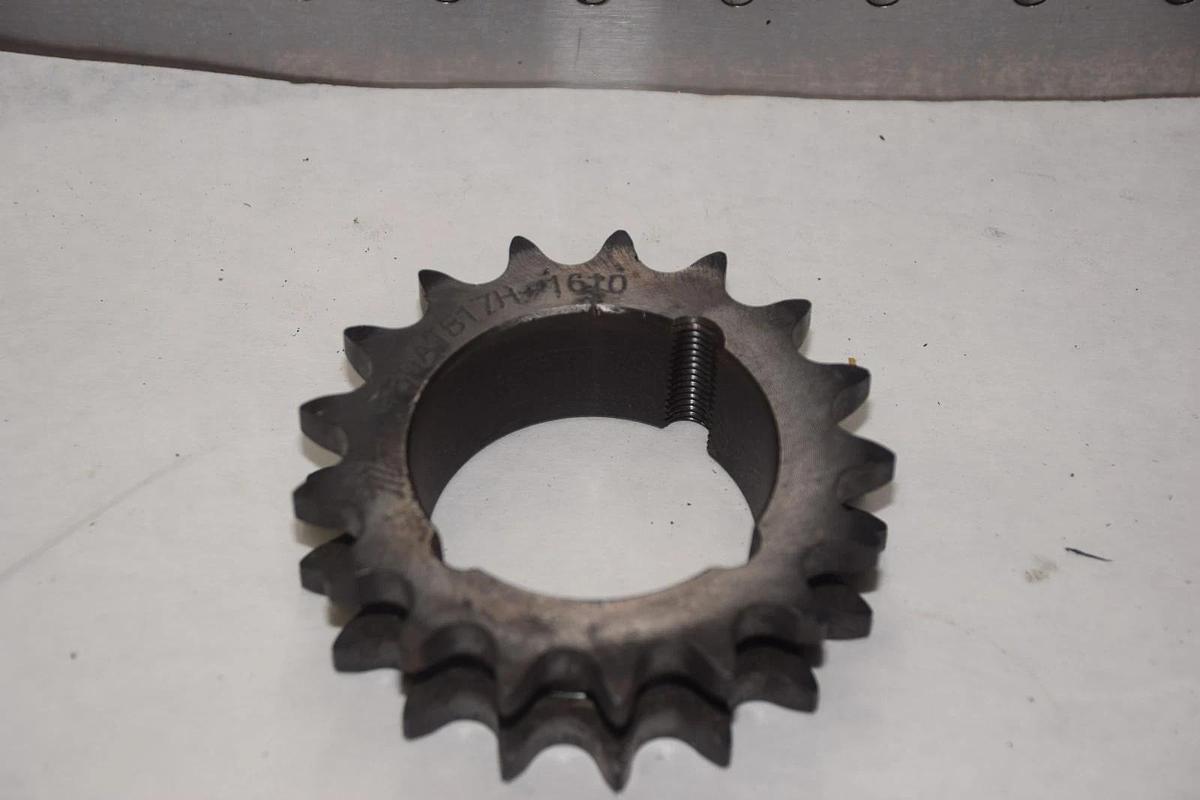 MARTIN D50ATB17H 1610 17 TEETH DOUBLE CHAIN SPROCKET NEW