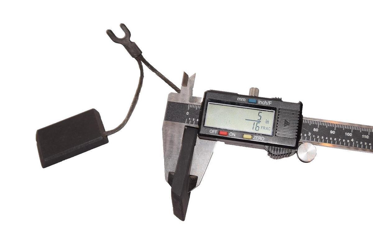 Southern Carbon Motor Brush 935 1-1/4" x 5/16" x 2-1/4"  (NEW Lot of 5)