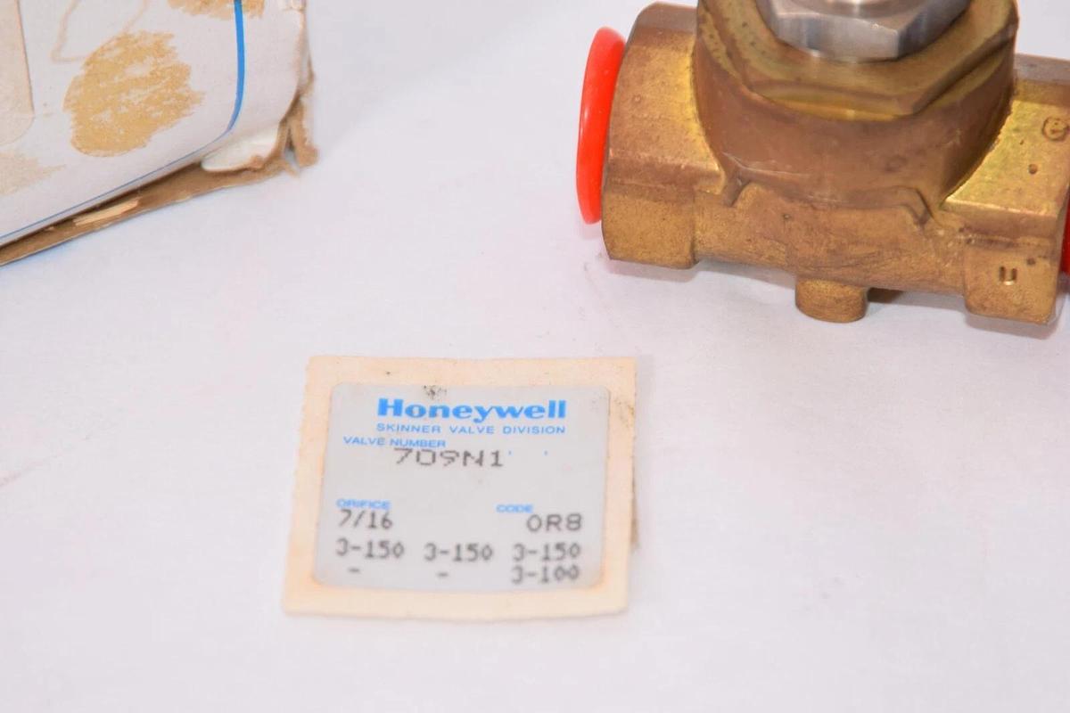(NEW) HONEYWELL / SKINNER 709N1 7/16 Orifice Valve