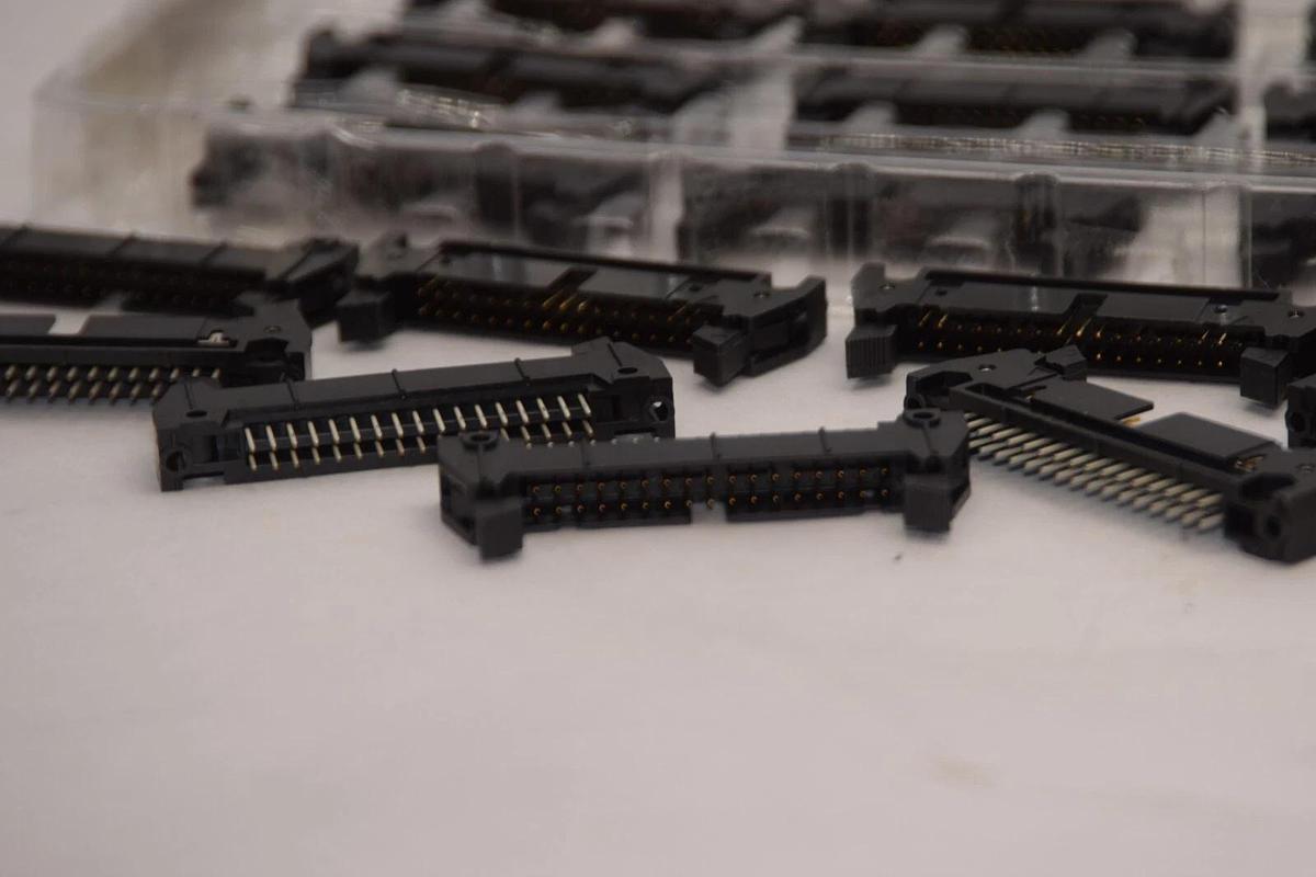 (NEW -Lot of 18) 3M 3431 , N3431-6202RB Connector Header Vertical 34 Pin 1" 2Row