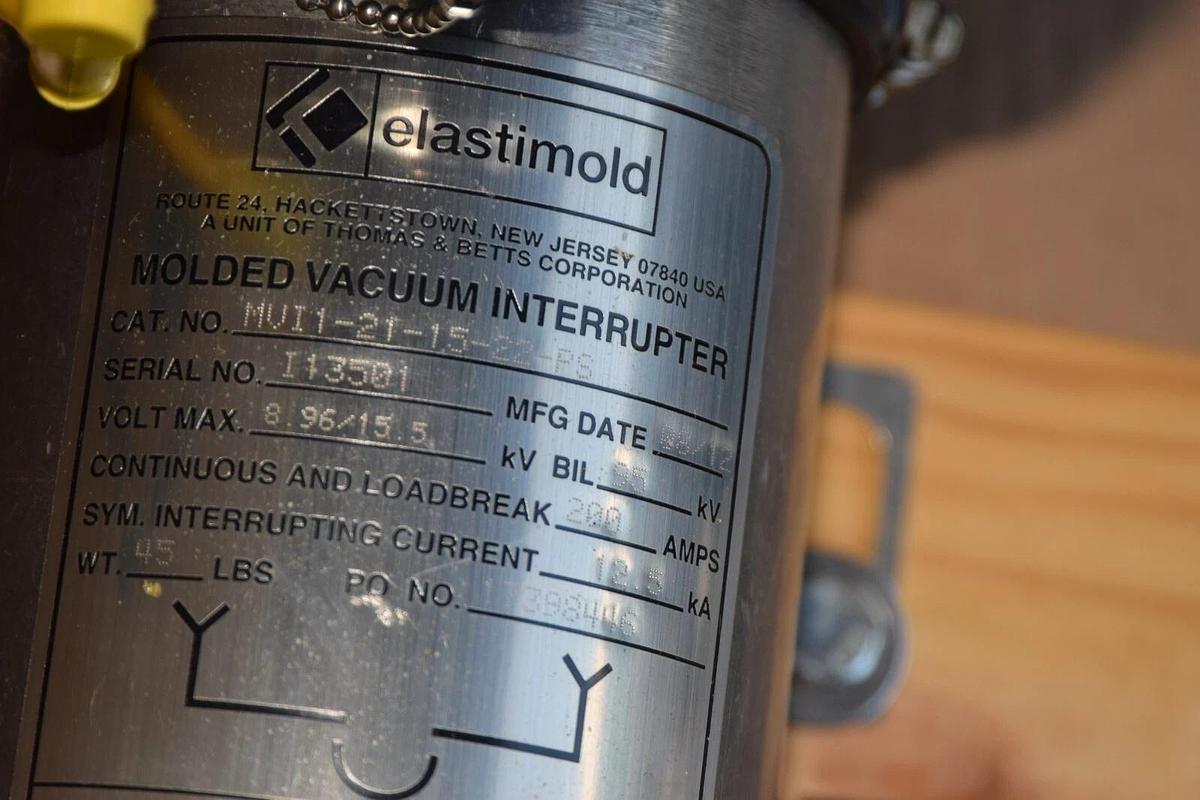 Elastimold Molded Vacuum Interrupter MVI1-21-15-22-PS MVI1211522PS (NEW)