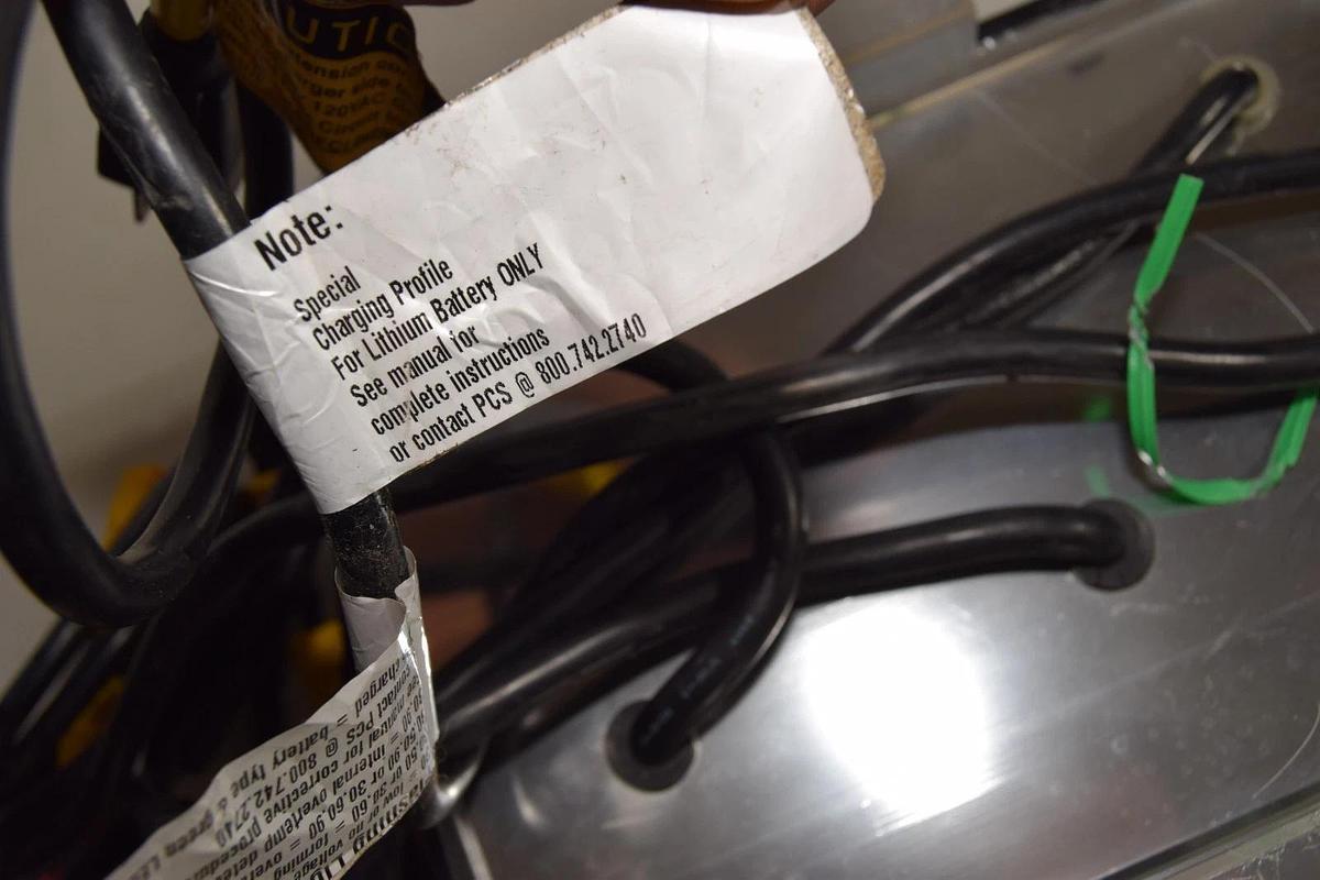 Used DeltaVolt PS4 Quad Pro Four 15Amp (4-Banks) Lithium Marine Battery Charger Boat