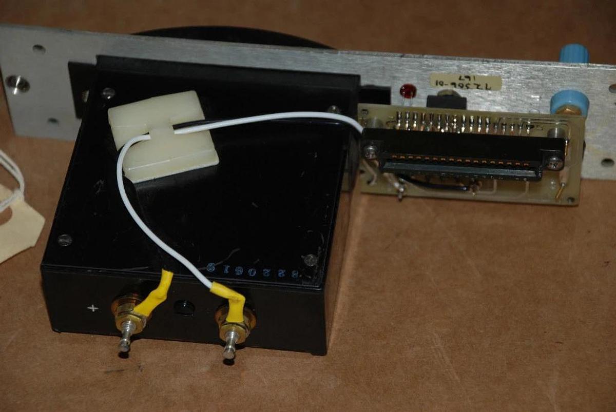 Used Bently Nevada Thrust Monitor 7200 series 7200 TP-R TPR