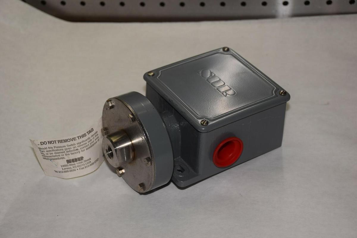 (New) SOR STATIC-O-RING 52RB-D116-S1-C1A 20-0-20 IN WC PRESSURE SWITCH