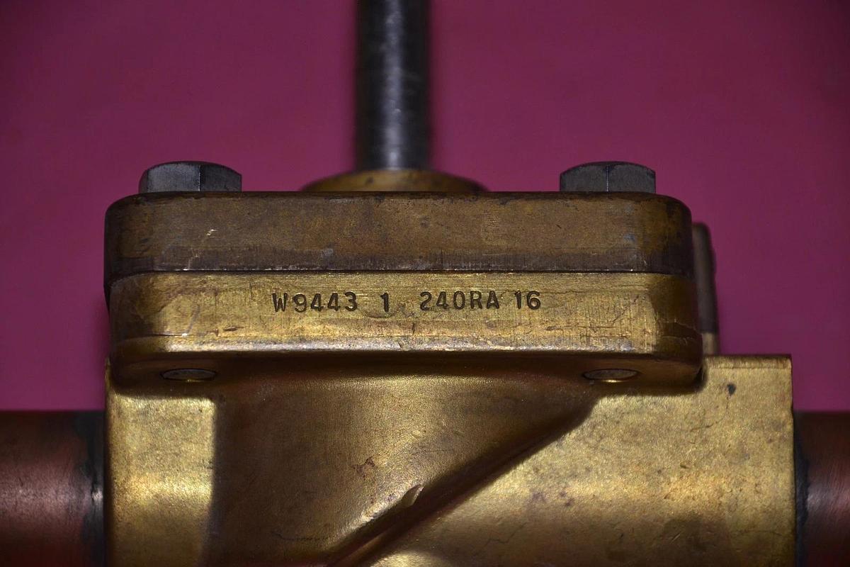 Used NO NAME SOLENOID VALVE W9443 1 240RA 16