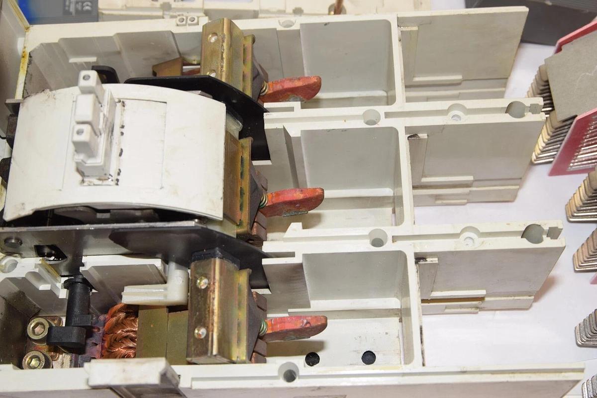 Used ABB SACE S7 S7H-D S7HD 3P 1200A 1200 Amp 600V Circuit Breaker